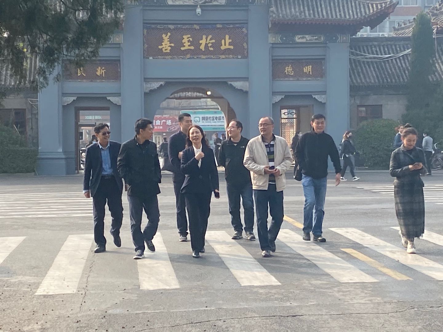 河南省文物局贾付春到明伦校区调研指导文物保护工作-河南大学总务处